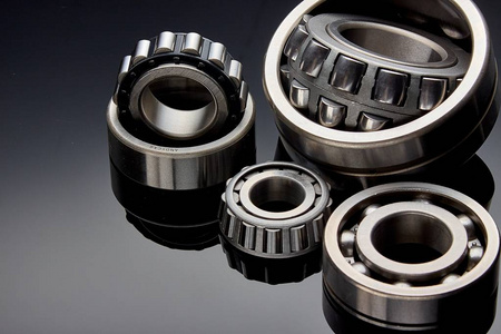 轻划痕对旋转轴承性能的影响及维护策略